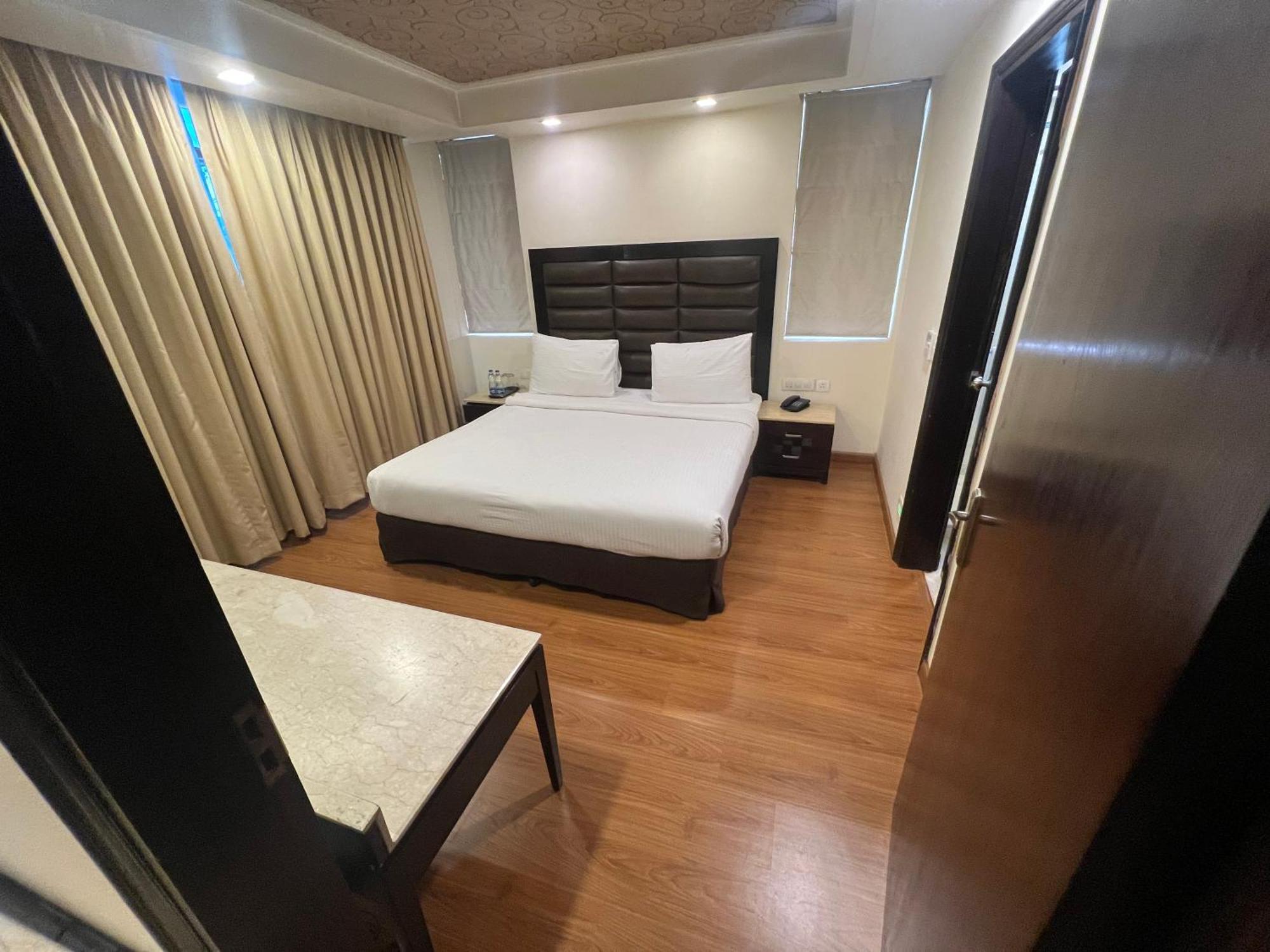 Madhuban Hotel , Ню Делхи Екстериор снимка